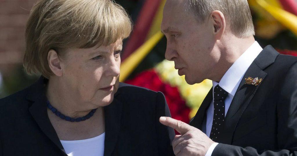 Анджела Меркель приехала подписывать бегунок у Путина!